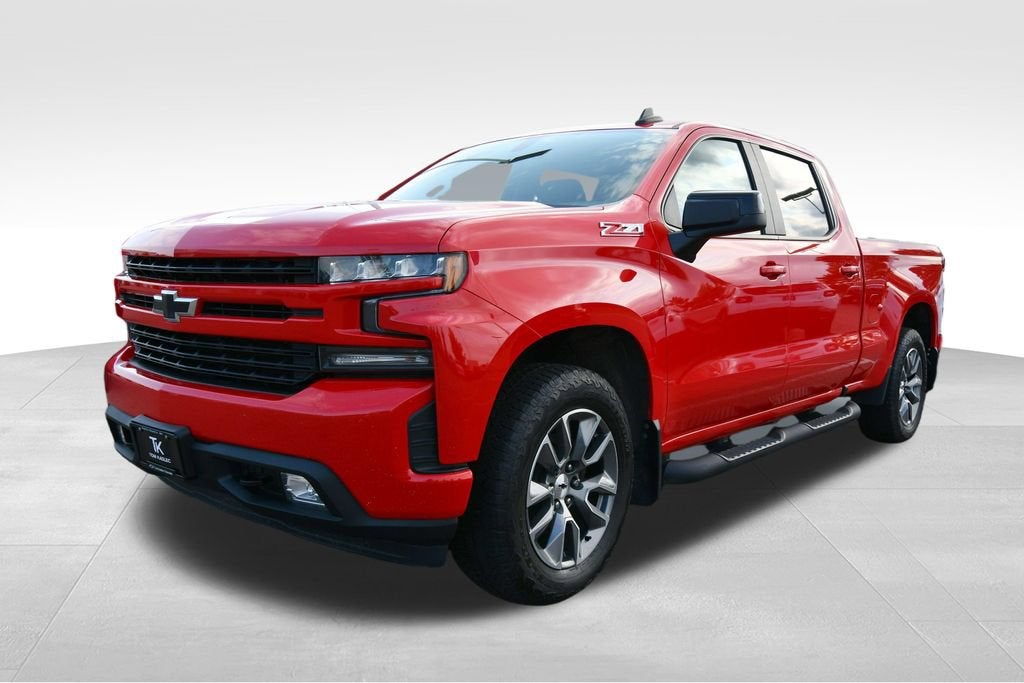 Used 2021 Chevrolet Silverado 1500 RST with VIN 1GCUYEEL9MZ199500 for sale in North Branch, Minnesota