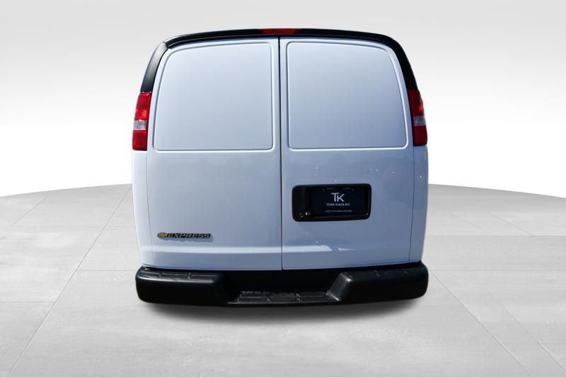 2026 Chevrolet Express Cargo WT