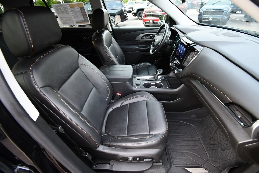 2021 Chevrolet Traverse LT Leather