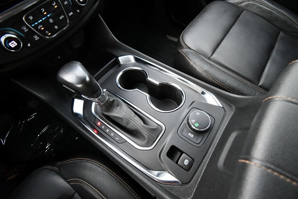 2021 Chevrolet Traverse LT Leather