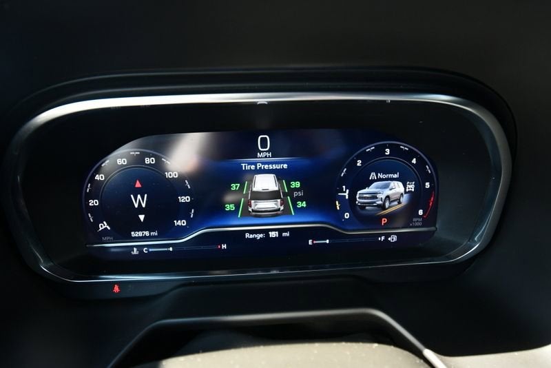 2023 Chevrolet Suburban LT