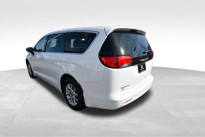 2024 Chrysler Voyager LX