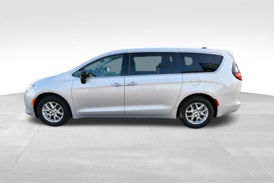 2024 Chrysler Voyager LX