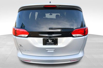 2024 Chrysler Voyager LX