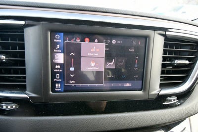 2024 Chrysler Voyager LX