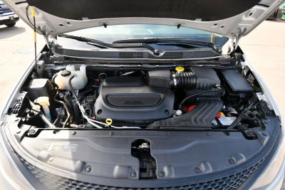2024 Chrysler Voyager LX