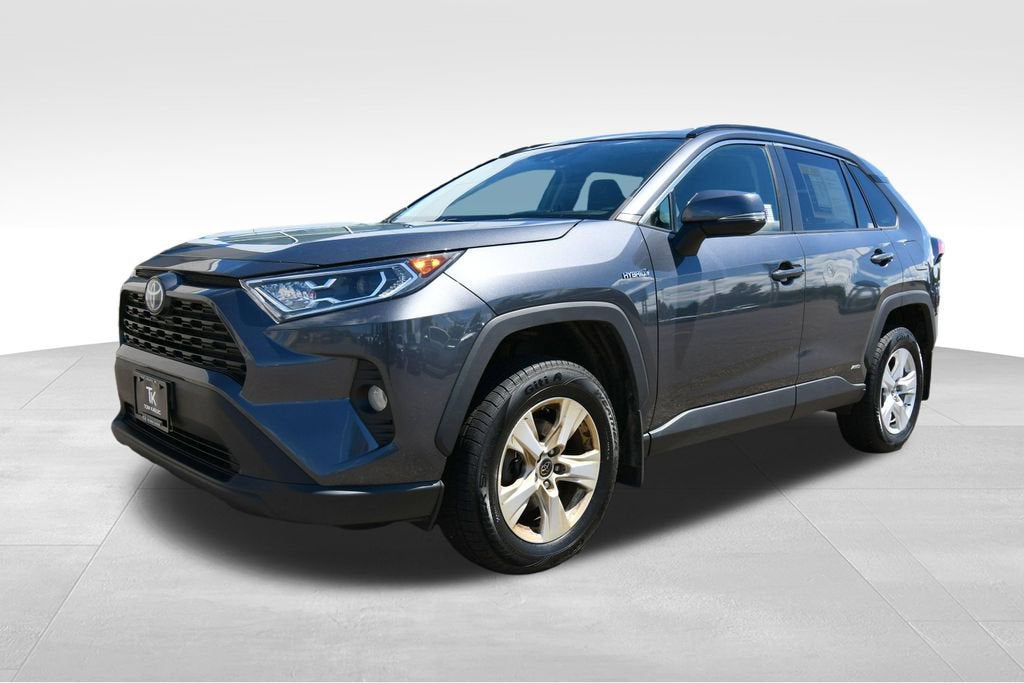 Used 2019 Toyota RAV4 XLE with VIN 2T3RWRFV7KW038367 for sale in North Branch, Minnesota
