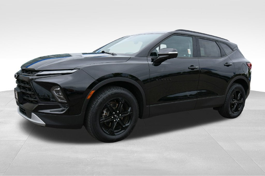 Used 2023 Chevrolet Blazer 3LT with VIN 3GNKBJRS3PS230140 for sale in North Branch, Minnesota