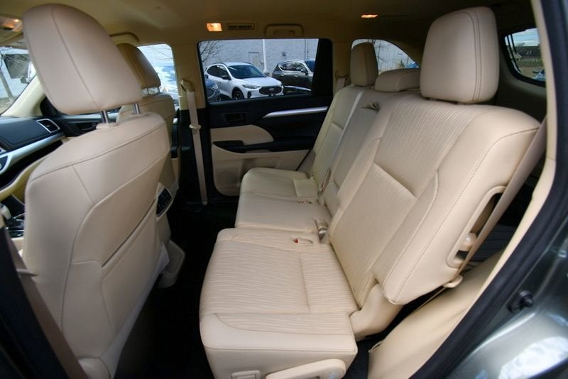 2015 Toyota Highlander LE