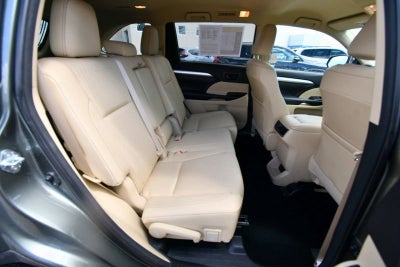 2015 Toyota Highlander LE