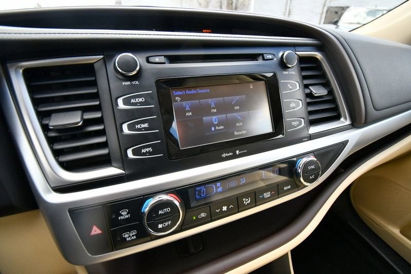 2015 Toyota Highlander LE