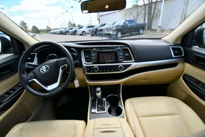 2015 Toyota Highlander LE